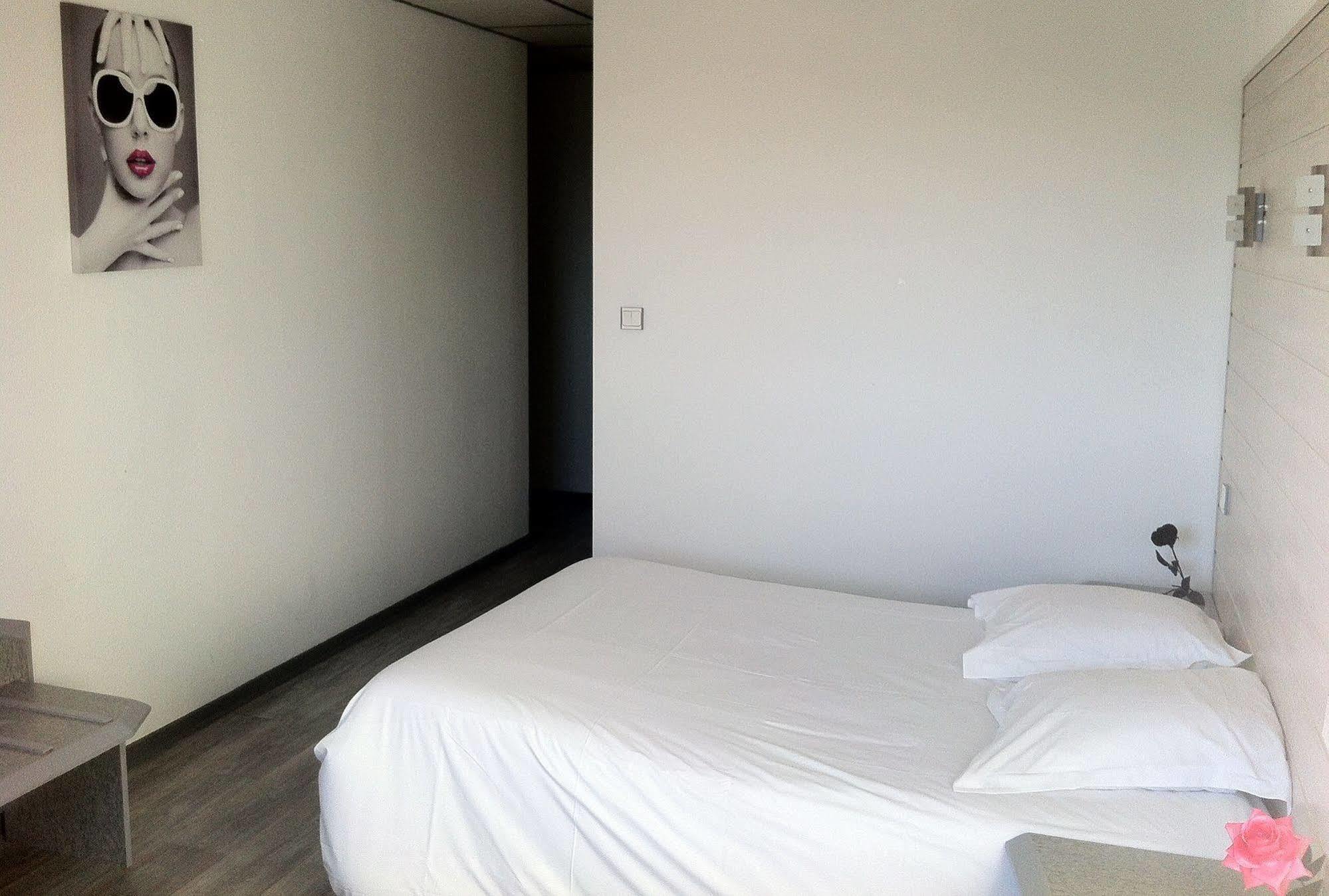 Fasthotel L'Eldorado Sebazac-Concoures ภายนอก รูปภาพ