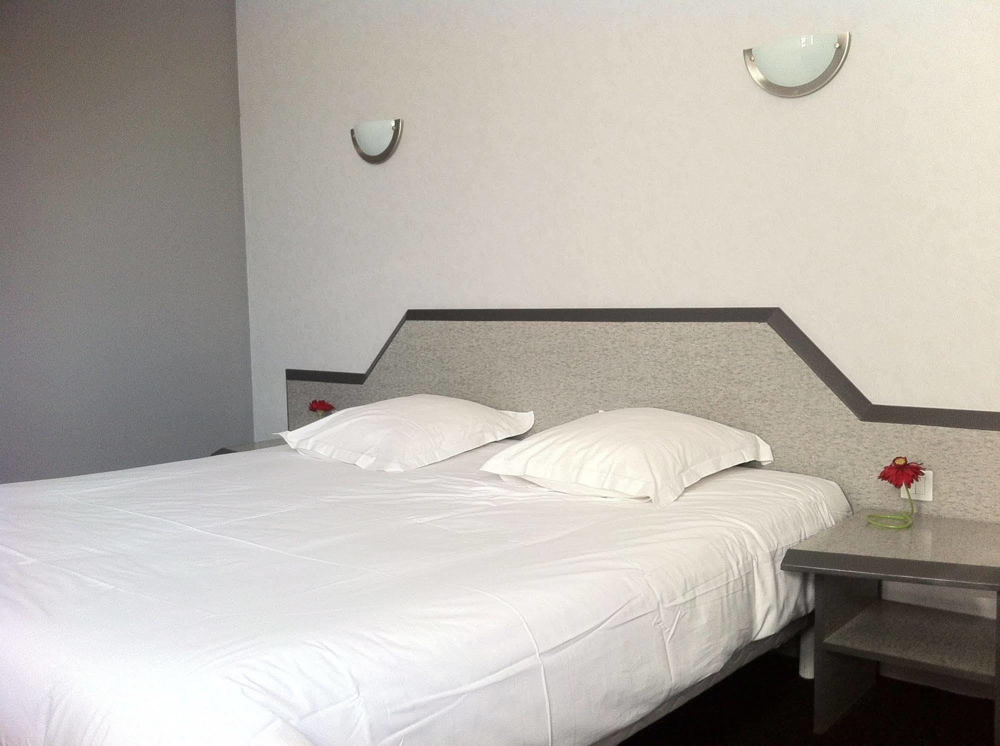 Fasthotel L'Eldorado Sebazac-Concoures ภายนอก รูปภาพ